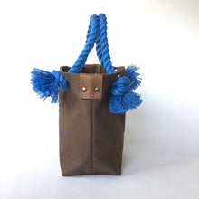 画像をギャラリービューアに読み込む, BRANCHES オリジナル トートバッグS *珊瑚刺繍入り*ココア(青刺繍、青紐)