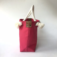 画像をギャラリービューアに読み込む, BRANCHES オリジナル トートバッグМ *珊瑚刺繍入り*ホットピンク(白刺繍、白紐)