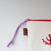 画像をギャラリービューアに読み込む, NEW✨ 珊瑚ロゴ刺繍ポーチ Sサイズ(キナリ)