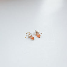 画像をギャラリービューアに読み込む, オレンジムーンストーンのブーケピアス