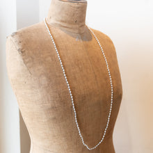 画像をギャラリービューアに読み込む, ✨NEW✨ 淡水パールのシルクロングネックレス/グレー