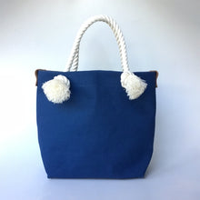 画像をギャラリービューアに読み込む, BRANCHES オリジナル トートバッグМ *珊瑚刺繍入り*インディゴ(白刺繍、白紐)
