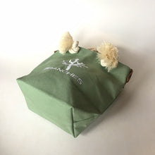 画像をギャラリービューアに読み込む, BRANCHES オリジナル トートバッグ *珊瑚刺繍入り*スモーキーセラドン(白刺繡、白紐)