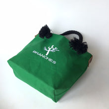 画像をギャラリービューアに読み込む, BRANCHES オリジナル トートバッグМ *珊瑚刺繍入り*モスグリーン(白刺繍、黒紐)