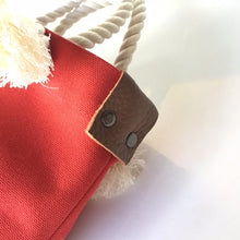 画像をギャラリービューアに読み込む, BRANCHES オリジナル トートバッグS *珊瑚刺繍入り*スカーレット(青刺繍、白紐)