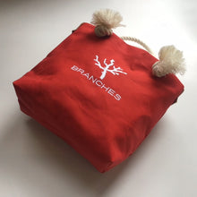 画像をギャラリービューアに読み込む, BRANCHES オリジナル トートバッグМ *珊瑚刺繍入り*スカーレット(白刺繍、白紐)