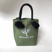 画像をギャラリービューアに読み込む, BRANCHES オリジナル トートバッグ *珊瑚刺繍入り*エバーグリーン(白刺繍、黒紐)