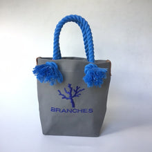 画像をギャラリービューアに読み込む, BRANCHES オリジナル トートバッグS *珊瑚刺繍入り*濃グレー(青刺繍、青紐)