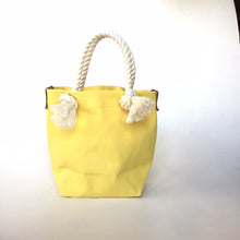 画像をギャラリービューアに読み込む, BRANCHES オリジナル トートバッグS *珊瑚刺繍入り*クリーム(青刺繍、白紐)