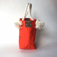 画像をギャラリービューアに読み込む, BRANCHES オリジナル トートバッグS *珊瑚刺繍入り*キャロット(グレー刺繍、白紐)