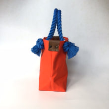 画像をギャラリービューアに読み込む, BRANCHES オリジナル トートバッグS *珊瑚刺繍入り*キャロット(グレー刺繍、青紐)