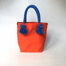 画像をギャラリービューアに読み込む, BRANCHES オリジナル トートバッグS *珊瑚刺繍入り*キャロット(グレー刺繍、青紐)