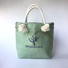 画像をギャラリービューアに読み込む, BRANCHES オリジナル トートバッグМ *珊瑚刺繍入り*スモーキーセラドン(グレー刺繍、白紐)