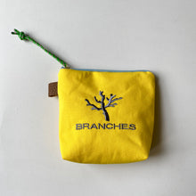 画像をギャラリービューアに読み込む, NEW✨ 珊瑚ロゴ刺繍ポーチ Sサイズ(イエロー)