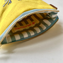 画像をギャラリービューアに読み込む, NEW✨ 珊瑚ロゴ刺繍ポーチ Sサイズ(イエロー)