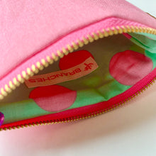 画像をギャラリービューアに読み込む, NEW✨ 珊瑚ロゴ刺繍ポーチ Sサイズ(ピンク)