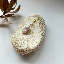 画像をギャラリービューアに読み込む, 淡水パールのチャーム