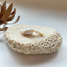 画像をギャラリービューアに読み込む, 淡水パールのチャーム