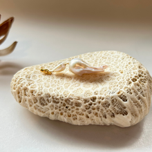 画像をギャラリービューアに読み込む, 淡水パールのチャーム