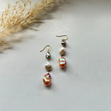 画像をギャラリービューアに読み込む, 淡水バロックパール大粒3粒ピアス /特大