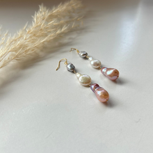 画像をギャラリービューアに読み込む, 淡水バロックパール大粒3粒ピアス /特大