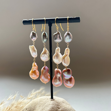 画像をギャラリービューアに読み込む, 淡水バロックパール大粒3粒ピアス /特大