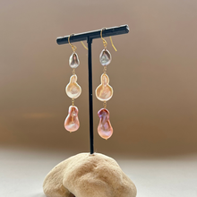 画像をギャラリービューアに読み込む, 淡水バロックパール大粒3粒ピアス /特大