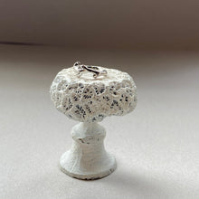 画像をギャラリービューアに読み込む, 🔹サージカルステンレス🔹珊瑚のイヤカフ