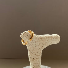 画像をギャラリービューアに読み込む, 🔹サージカルステンレス🔹珊瑚のイヤカフ/ゴールド