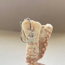 画像をギャラリービューアに読み込む, 🔹サージカルステンレス🔹ダブル珊瑚のイヤカフ