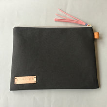 画像をギャラリービューアに読み込む, ポーチ Lサイズ *ウニ柄(グレー)