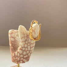 画像をギャラリービューアに読み込む, 🔹サージカルステンレス🔹ダブル珊瑚のイヤカフ/ゴールド