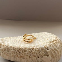 画像をギャラリービューアに読み込む, 🔹サージカルステンレス🔹ダブル珊瑚のイヤカフ/ゴールド