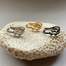 画像をギャラリービューアに読み込む, 🔹サージカルステンレス🔹ダブル珊瑚のイヤカフ/ゴールド