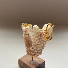 画像をギャラリービューアに読み込む, 🔹サージカルステンレス🔹ダブル珊瑚のイヤカフ/ゴールド