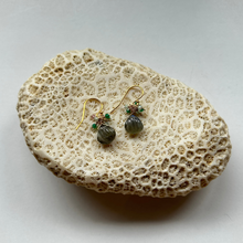 画像をギャラリービューアに読み込む, ✨NEW✨ シェル型 天然石のブーケピアス(タイプ⓵~⑩お選び下さい)