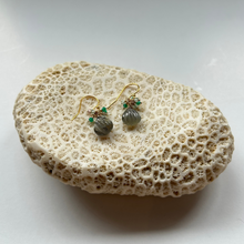 画像をギャラリービューアに読み込む, ✨NEW✨ シェル型 天然石のブーケピアス(タイプ⓵~⑩お選び下さい)