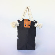 画像をギャラリービューアに読み込む, BRANCHES オリジナル トートバック *珊瑚刺繍入り*チャコール~白刺繡