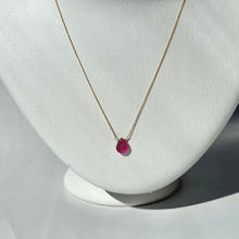 画像をギャラリービューアに読み込む, ルビーペアシェイプネックレス
