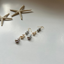 画像をギャラリービューアに読み込む, 淡水twin'sパールピアス(3粒)
