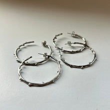 画像をギャラリービューアに読み込む, 🔹サージカルステンレス🔹 コーラルフープピアス / 鏡面