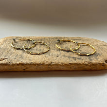 画像をギャラリービューアに読み込む, 🔹サージカルステンレス🔹 コーラルフープピアス / ゴールドメッキ (つや消し)