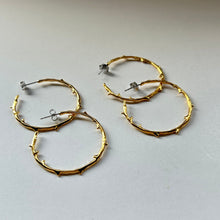 画像をギャラリービューアに読み込む, 🔹サージカルステンレス🔹 コーラルフープピアス / ゴールドメッキ (鏡面)