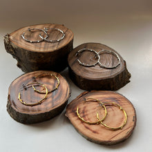 画像をギャラリービューアに読み込む, 🔹サージカルステンレス🔹 コーラルフープピアス / ゴールドメッキ (つや消し)