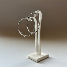 画像をギャラリービューアに読み込む, 🔹サージカルステンレス🔹 コーラルフープピアス / 鏡面