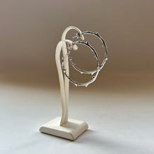 画像をギャラリービューアに読み込む, 🔹サージカルステンレス🔹 コーラルフープピアス / 鏡面