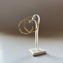 画像をギャラリービューアに読み込む, 🔹サージカルステンレス🔹 コーラルフープピアス / ゴールドメッキ (鏡面)