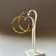 画像をギャラリービューアに読み込む, 🔹サージカルステンレス🔹 コーラルフープピアス / ゴールドメッキ (鏡面)