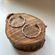 画像をギャラリービューアに読み込む, 🔹サージカルステンレス🔹 コーラルフープピアス / つや消し