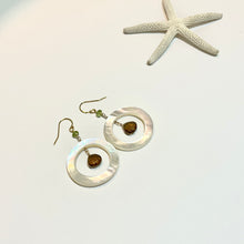 画像をギャラリービューアに読み込む, ✨NEW✨ 白蝶ドーナツ・天然石ピアス